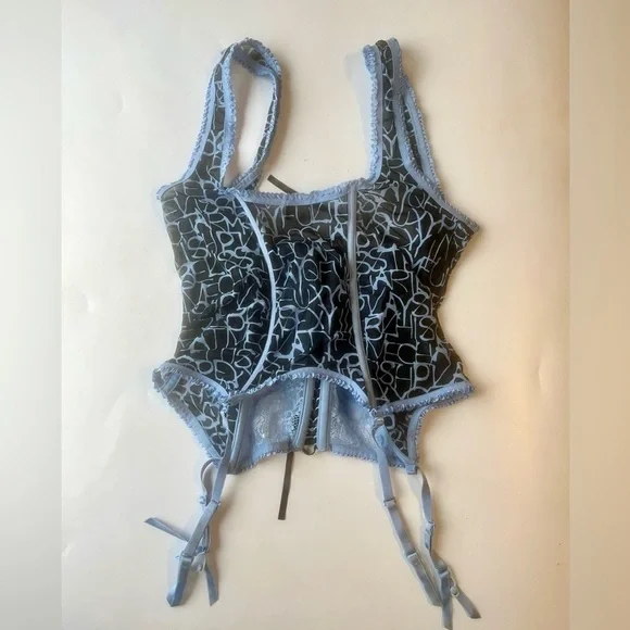 VINTAGE CASSANDRA INTIMATES LACE UP CORSET TOP - Picture 3 of 6